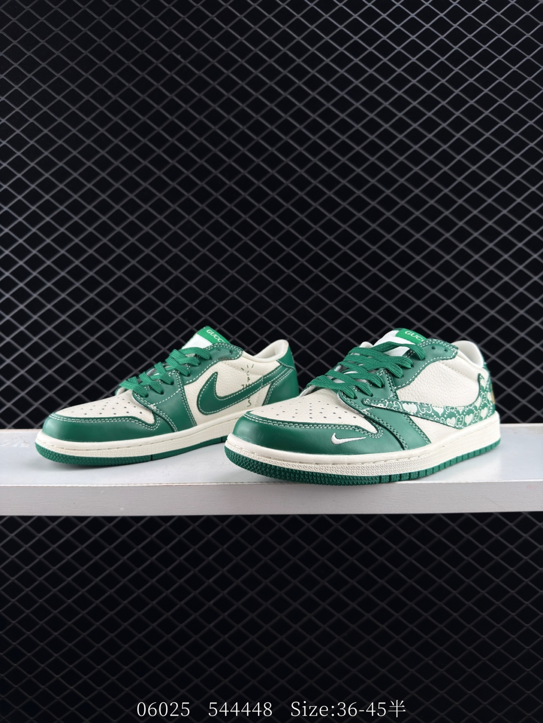 Nike Air Jordan 1 x Travis Scott AJ1